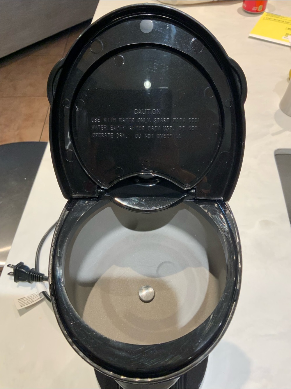 Sunbeam 6131 HOT SHOT WATER dispenser 16oz Black - Picture 4 of 7